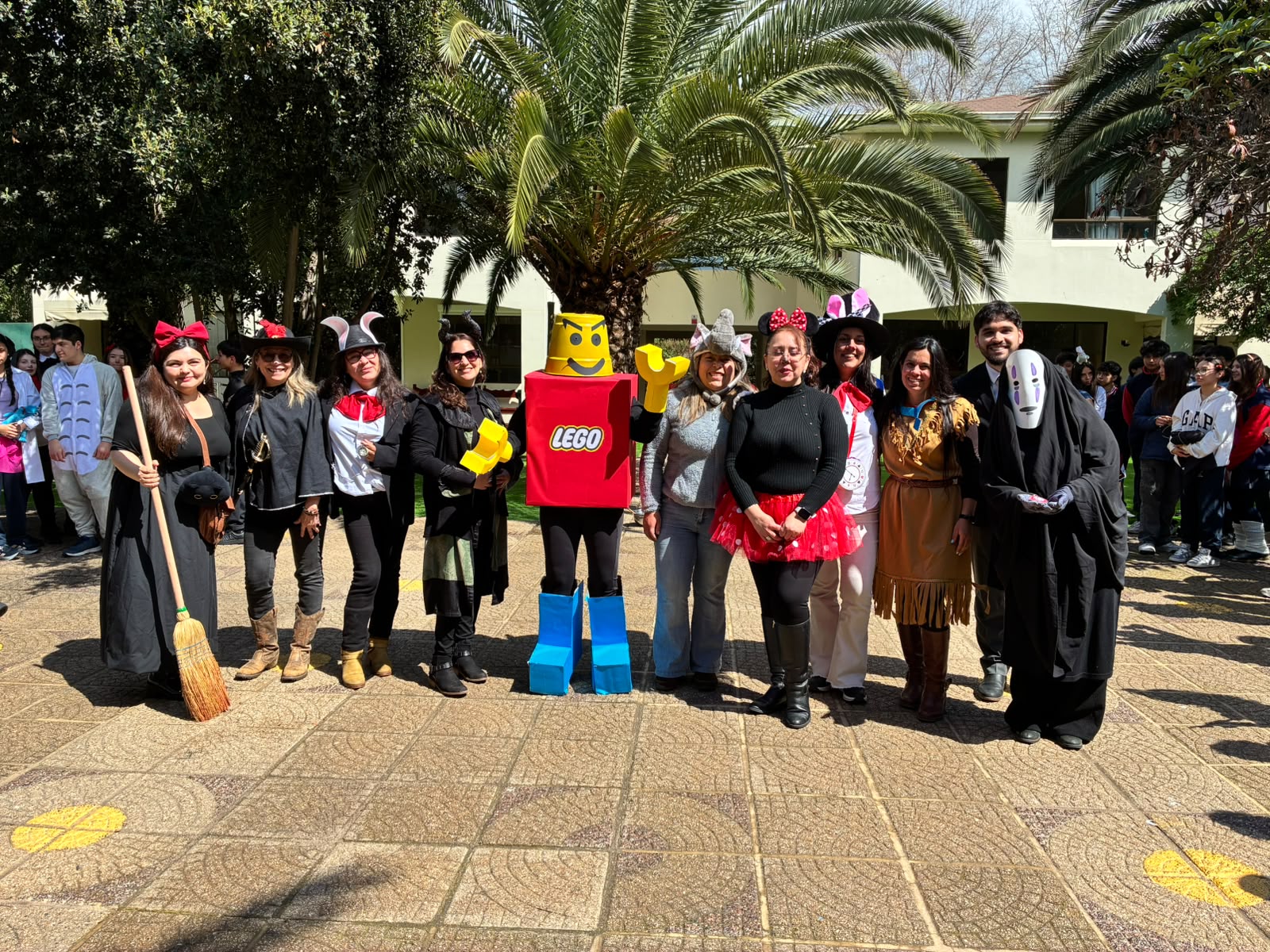 Colegio Terranova Peñaflor celebró sus 50 años con música, disfraces y competencias